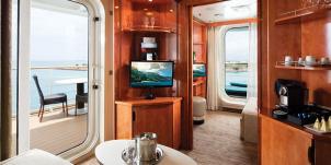 ncl-norwegian-cruise-line-prideofamerica-suite