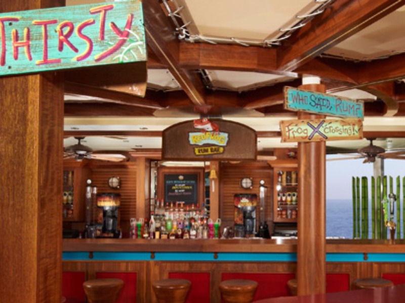 Carnival Croisière Dream Bar à rhum Redfrog