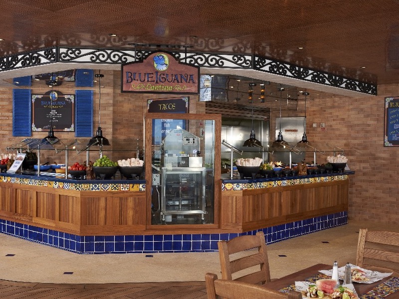 CCL Carnival Croisière Conquest BlueIguana Cantina