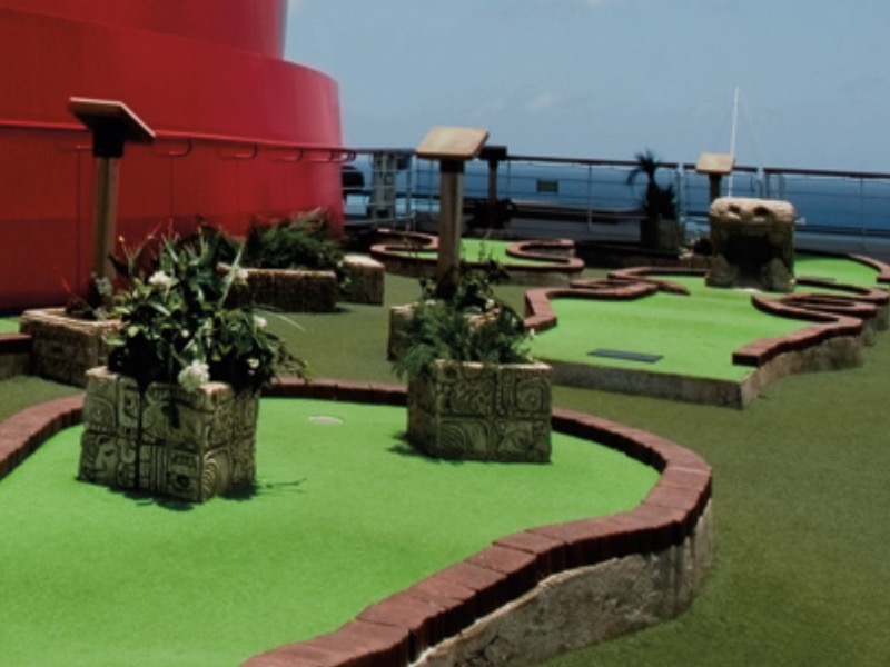 CCL Carnival Croisière Conquest Mini Golf