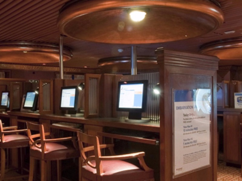 CCL Carnival Croisière Elation Café internet