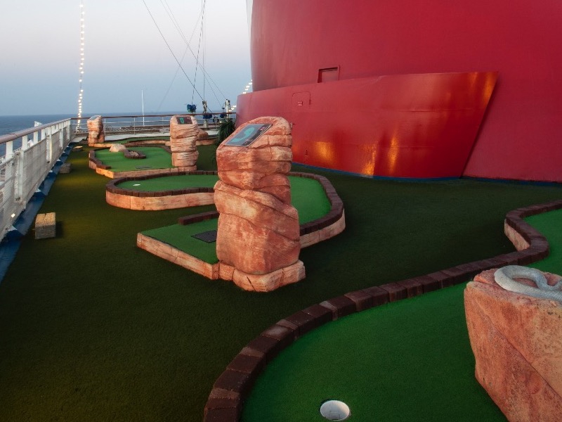 CCL Carnival Croisière Glory Mini Golf