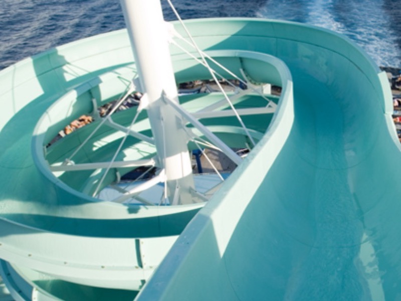 CCL Carnival Croisière Miracle Glissade d'Eau Twister