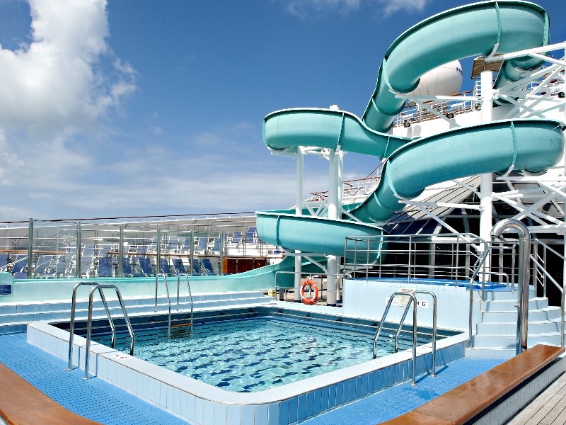 CCL Carnival Croisière Radiance Glissade d'eau Twister