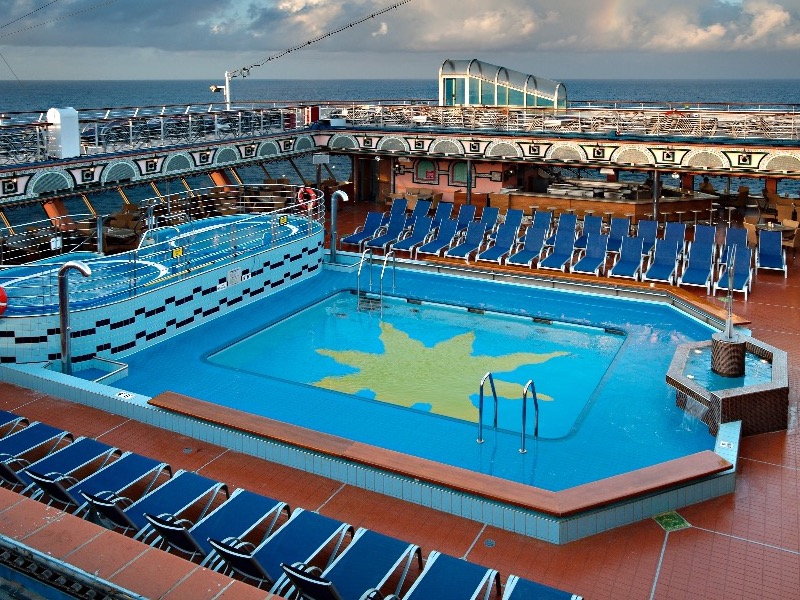CCL Carnival Croisière Radiance Piscine
