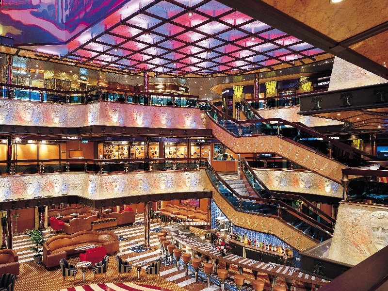 CCL Carnival Croisière Valor Atrium