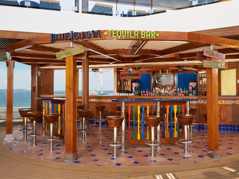 CCL Carnival Croisière Vista Bar Blueiguana