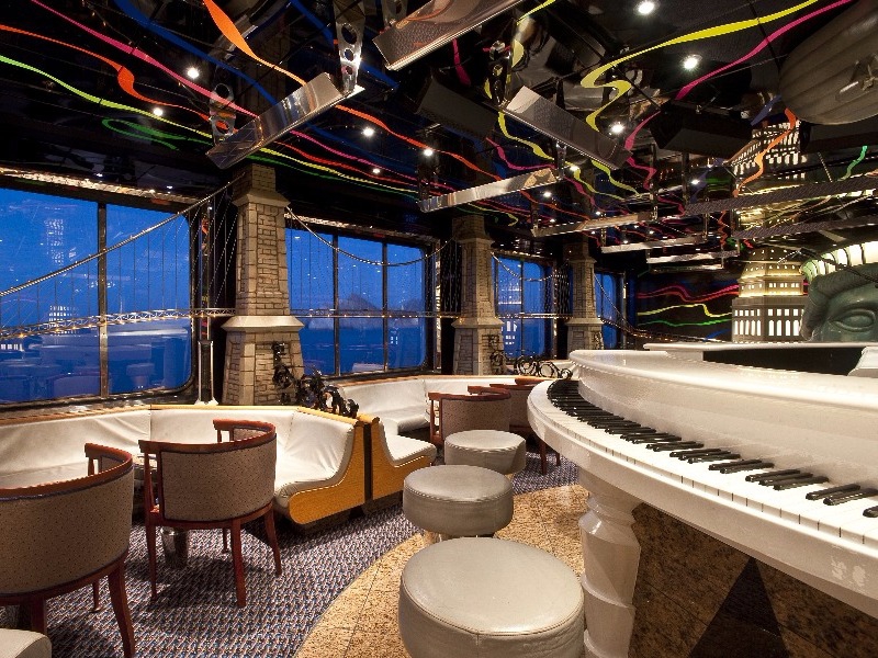Croisière Ccl Carnival Elation Piano Bar