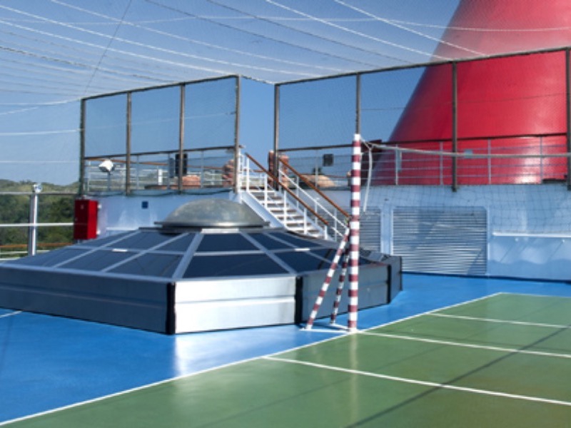 Croisière CCL Carnival Glory Pont Avec Installations Sportives