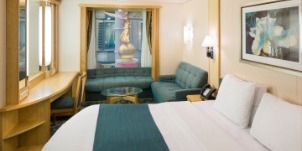 Croisière RCI Royal Caribbean International Freedom of the Seas Promenade vue Intérieure    