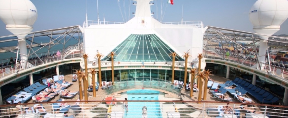 Croisière RCI Royal Caribbean Liberty of the Seas Piscine