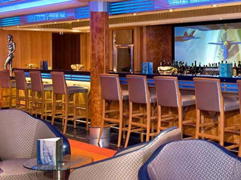 Croisière Norwegian Jewel Bar à martinis et cocktails Shakers