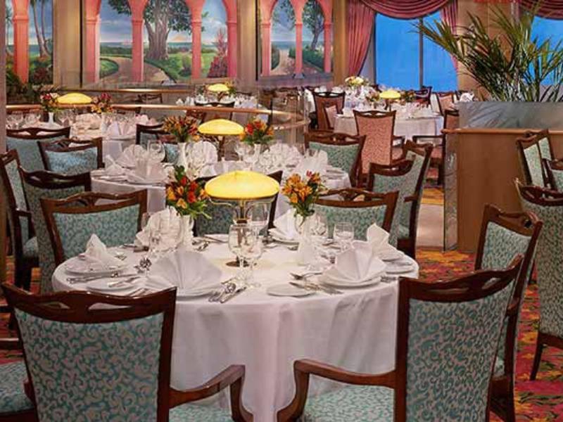 Norwegian Sky Palace (salle à manger principale)